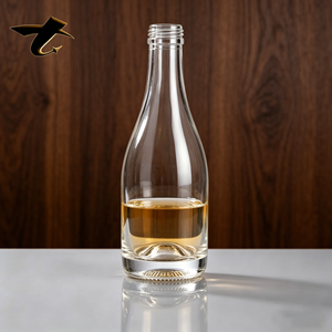 Bouteille en verre <span class=keywords><strong>pour</strong></span> spiritueux 500 ml avec bouchon à vis et logo personnalisé <span class=keywords><strong>pour</strong></span> whisky, vodka, tequila, brandy - Product Image 1
