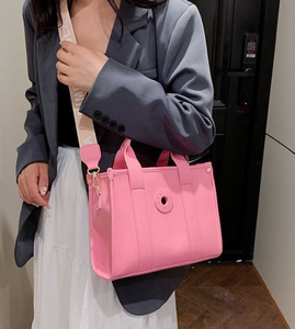 Nouveaux sacs bandoulière élégants et tendance, grande capacité, design simple, sac fourre-tout pour femmes, sacs messager en cuir PU pour les loisirs - Product Image 4