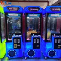 Machine à griffes à peluches de petite taille, personnalisée par l'usine Lifun, fonctionnant avec des pièces de monnaie, des billets ou des cartes de crédit, avec certification CE