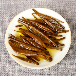 Jinshi Yunnan — thé noir feng qing fait à la main, 2022, grande aiguille dorée, Gongfu, bourgeon entier, droite, parfumé de <span class=keywords><strong>miel</strong></span> - Product Image 3