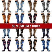 Chaussettes de compression personnalisées en gros avec logo animalier pour infirmières, motifs amusants de pattes de chien, de chat et de léopard