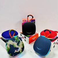 Precio bajo Cubo Bluetooth Altavoz 500mAh Batería Altavoces de techo Tablero amplificador inalámbrico Luz ambiental con forma de sonrisa