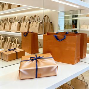 <span class=keywords><strong>Bolsos</strong></span> <span class=keywords><strong>de</strong></span> Mano y <span class=keywords><strong>Bolsos</strong></span> <span class=keywords><strong>de</strong></span> Hombro <span class=keywords><strong>de</strong></span> Lujo para Mujer <span class=keywords><strong>de</strong></span> Diseño Vintage con Correa Individual y Cierre <span class=keywords><strong>de</strong></span> Cremallera, Cuero Genuino <span class=keywords><strong>de</strong></span> Alta Gama - Product Image 2