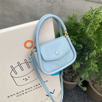 Sac à bandoulière portable pour femme en similicuir de couleur unie avec fermeture magnétique, vente en gros