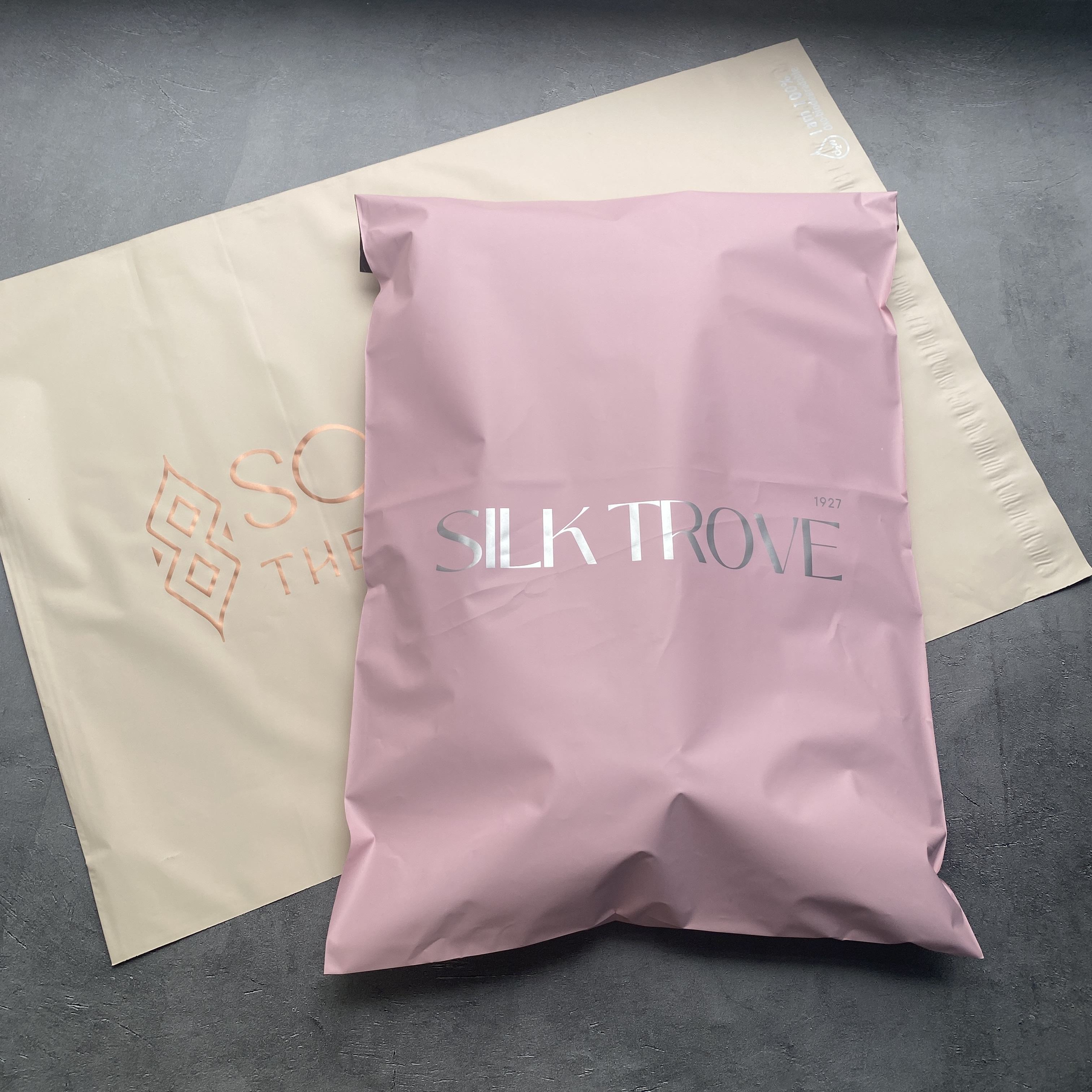 สีชมพูด้าน