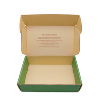 Boîte d'expédition en carton ondulé E-Flute avec logo personnalisé imprimé, doublée d'éponge, pour chaussettes et vêtements, idéale pour le e-commerce