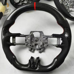 Cuero perforado de fibra de carbono a precio de fábrica para Ford Mustang 2018 2019 2020 2021 volante de coche - Product Image 2