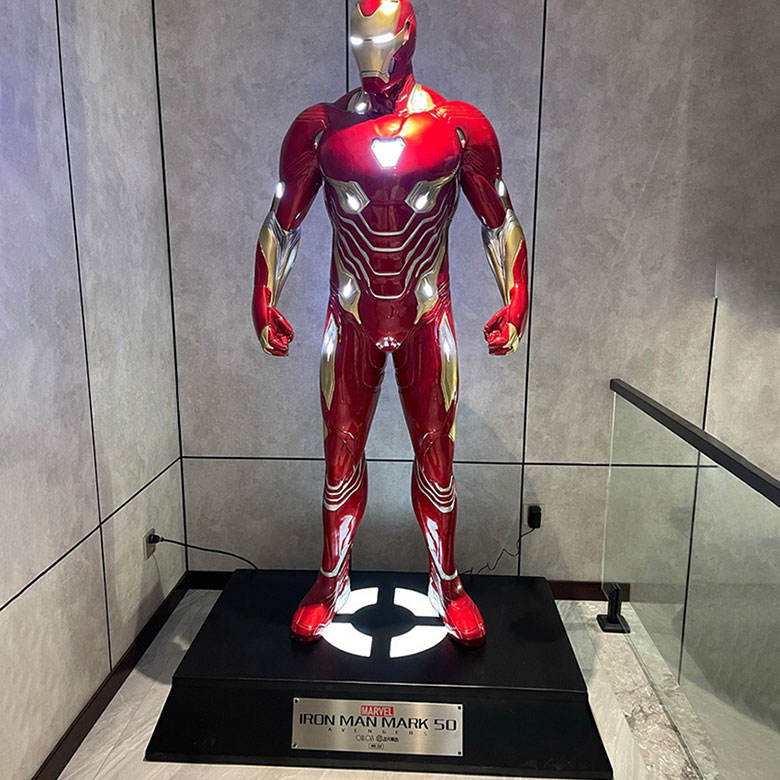 K432B ไอรอนแมน พร้อมฐาน --> สูง 180-190 ซม.