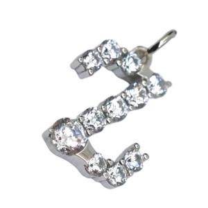 จี้ตัวอักษรเงินแท้ 925 รุ่นคลาสสิกจาก UM Jewelry สำหรับผู้หญิง เด็ก ของขวัญวันครบรอบ วันแต่งงาน และโอกาสพิเศษต่างๆ - Product Image 3