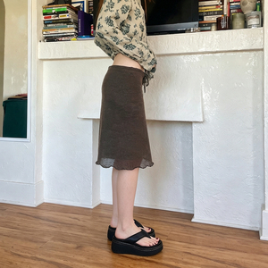 Jupe mi-longue vintage américaine à taille basse, avec cordon de serrage et ourlet à volants, en tricot épais, couleur Maillard, simple et polyvalente, pour l'automne et l'hiver - Product Image 4