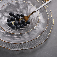 Assiette à dîner en verre fantaisie transparent personnalisé moderne nouveau design pour la décoration de mariage de restaurant et les voyages en stock