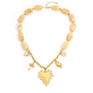 Collar con colgante de corazón de acero inoxidable, cadena de cuentas de resina chapada en oro de 18k para mujer, joyería de moda, cadena para suéter de otoño e invierno - Product Image 4