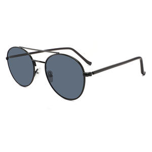 แว่นกันแดดทรงวงรีกรอบโลหะแบบครอสบอร์เดอร์ ป้องกันรังสียูวี 400 แฟชั่นสำหรับทุกเพศ เหมาะสำหรับออกนอกบ้าน ผลิตที่เมืองเหวินโจว รุ่น 3652 - Product Image 4