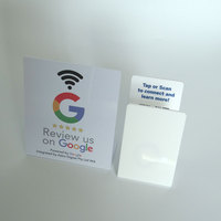 Support acrylique PVC NFC avec caractéristiques étanches 13.56MHz ISO Modèle Google Review QR Code Menu Tag Display Table Stand