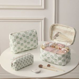 Juego de 3 Bolsas de Maquillaje Acolchadas de Algodón, Bolsa de Cosméticos Coqueta, Bolsa de Aseo Estética para Viaje, Bolsa Bonita y Estética para Mujer - Product Image 3