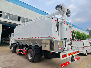 Camión Eléctrico Pequeño de 3 Ejes para Transporte de Alimento para Pollos, Camiones de Alimento a Granel con Tanque Sellado para Granjas Avícolas y Ganaderas - Product Image 6