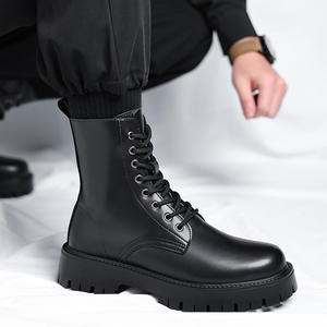 Bottes de <span class=keywords><strong>moto</strong></span> de vêtements de travail noirs de style britannique bottes de chaussures à semelles épaisses européennes et américaines pour hommes - Product Image 2