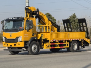 <span class=keywords><strong>Grue</strong></span> <span class=keywords><strong>de</strong></span> levage efficace montée sur camion <span class=keywords><strong>avec</strong></span> <span class=keywords><strong>bras</strong></span> télescopique, boîte <span class=keywords><strong>de</strong></span> vitesses, vérin hydraulique Eaton, moteur principal du véhicule - Product Image 5