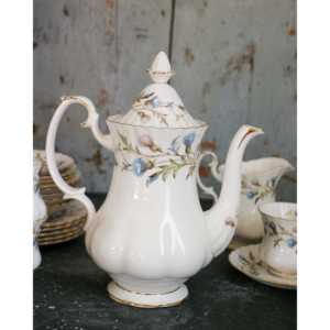 Service à thé et café en porcelaine Brigadoon pour six personnes, capacité 600 ml, design britannique vintage, idéal pour les fêtes et les hôtels, 0g - Product Image 1