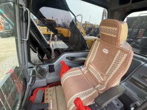 Excavadora Hidráulica Usada Volvo EC40 de 24 Toneladas, 90% Nueva, con Bomba de Motor Volvo, Capacidad de Cucharón de 1.45m, Modelo 2023, Potencia de 125KW - Product Image 3