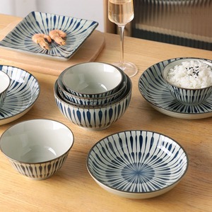 Ensemble de vaisselle en céramique de style japonais à motifs rayés, compatible micro-ondes, avec cuillère - Product Image 2