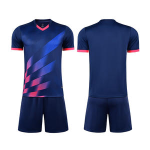 24/25 New Custom Teams Logo Fußball trikot Rosa Fußball uniform Hochwertiges Fußball-Set mit Shorts Großhandel Fußball trikot - Product Image 3