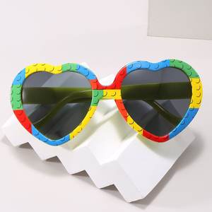 Gafas de sol antiultravioletas de sentido avanzado UV400 europeas americanas, de oro de moda transfronterizo, del mismo estilo para hombres y mujeres - Product Image 1