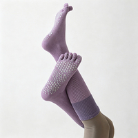 Chaussettes de yoga antidérapantes à cinq doigts, chaussettes de pilates avec grip en silicone antidérapant pour le pilates