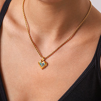 Collier Cœur Coquillage Style Océan KITI, Bijou Anti-ternissement, Pendentif en Acier Inoxydable Plaqué Or 18K