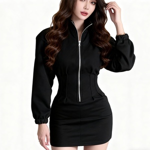 เดรสแฟชั่นผู้หญิงคอลเลคชั่นใหม่ประจำฤดูใบไม้ร่วง/ฤดูหนาว สีพื้นเรียบง่าย คอตั้ง แขนยาว ซิปผ่าหน้า ช่วงเอวเข้ารูป - Product Image 1