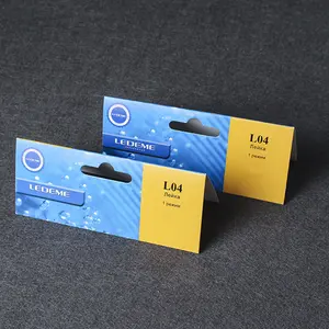 Stampa personalizzata CMYK piegata carte di imballaggio biglietti da visita intestazione con foro di appendere