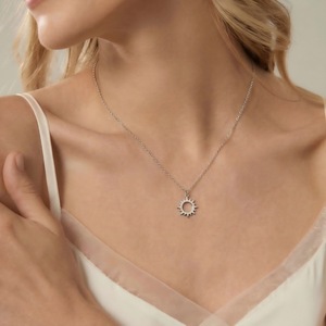 Collar con colgante de luna de acero inoxidable para mujer, uso diario, regalo, joyería, diseño geométrico D2248-1D2249-1 - Product Image 2