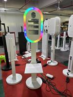 Photomaton DSLR avec coque miroir ovale pour des événements festifs, mariages et soirées - Photobooth Kisok pour événements