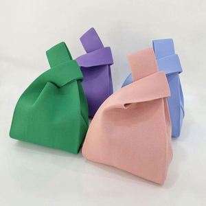 Bolso de Mano Personalizado de Punto Liso, Bolso Pequeño con Nudo en la Muñeca, Bolso Tote de Ganchillo Sólido para Mujer - Product Image 1