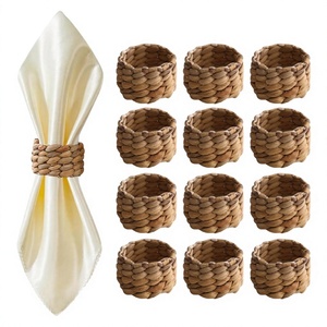 Anneau de serviette en rotin moderne haut de gamme et écologique pour la décoration de table de mariage, de fête ou de Noël - Product Image 4
