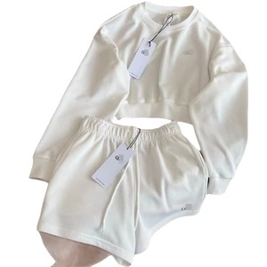 Completo Sportivo Unisex Primavera-Estate 2026: <span class=keywords><strong>Felpa</strong></span> a Collo Tondo e Pantaloncini <span class=keywords><strong>con</strong></span> <span class=keywords><strong>Elastico</strong></span> <span class=keywords><strong>in</strong></span> <span class=keywords><strong>Vita</strong></span> - Product Image 5