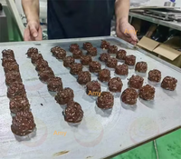 Machine industrielle de fabrication de boules de chocolat aux cacahuètes à prix d'usine, machine à grappes de chocolat aux noix