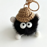 Porte-clés décoratif à dégagement rapide, motif monstre amusant style anime, avec pompon en fausse fourrure et breloque de sac motif Soot Sprite, en forme de chapeau crocheté à la main