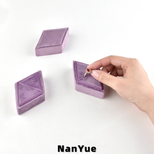 Boîte à Bague de Luxe Haut de Gamme en Velours, Forme Losange, Emballage Cadeau pour Bijoux, Idéale pour Demande en Mariage, Étui de Rangement pour Bijoux, Vente en Gros - Product Image 5