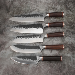 <span class=keywords><strong>Set</strong></span> Professionale di 5 <span class=keywords><strong>Coltelli</strong></span> <span class=keywords><strong>da</strong></span> Chef per Disossare in Acciaio Inox con Lama Martellata e Manico in Legno di Mogano Forgiato - Product Image 2
