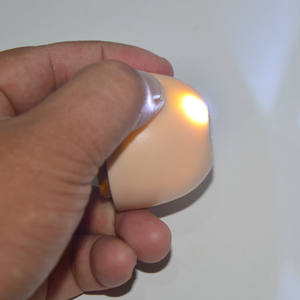 Nouveau <span class=keywords><strong>jouet</strong></span> sifflet 7-en-1 étanche en forme de pomme de pin mignon avec thermomètre, boussole, loupe, lampe torche et miroir de signalisation - Product Image 4