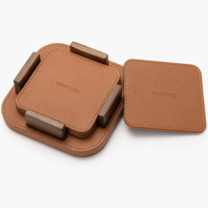 Sous-verres modernes empilables faits à la main et écologiques en bois de noyer et cuir pour restaurants, maisons et hôtels - Product Image 5