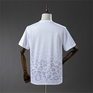 Maglie da <span class=keywords><strong>Calcio</strong></span> per Adulti Congo di Alta Qualità, Versione Top Player, Bianche, 100% Poliestere, Traspiranti e ad Asciugatura Rapida, con <span class=keywords><strong>Pantaloncini</strong></span> - Product Image 2