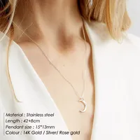 Collier élégant en forme de croissant de lune plaqué or 14 carats EManco, en acier inoxydable PVD, adapté aux activités quotidiennes, professionnel