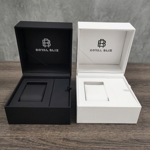Scatola Espositiva per <span class=keywords><strong>Orologi</strong></span> in Cartone Riciclabile con Chiusura Magnetica, Stampa in Lamina d'Oro e Logo Personalizzato, Consegna Rapida - Product Image 1