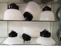 Luminaire industriel à haute luminosité 100W en aluminium pour entrepôt, avec réflecteur PC transparent laiteux