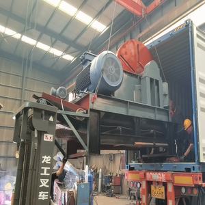 Broyeur à disques industriel à moteur diesel pour branches, bois, grumes, bois de construction, capacité de 15 t/h, granulométrie de 19-20 mm, breveté - Product Image 4