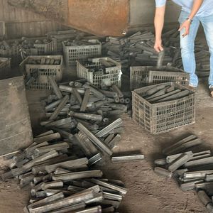Carbón de briquetas de aserrín de envío rápido, precio de fábrica, alto rendimiento, larga duración, directo del proveedor de Vietnam - Product Image 1