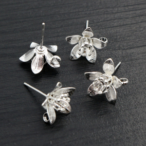 10 pièces (5 paires) de boucles <span class=keywords><strong>d</strong></span>'oreilles à clous <span class=keywords><strong>en</strong></span> forme de fleur plaquées <span class=keywords><strong>argent</strong></span> antique, or et bronze, 14x14mm, connecteurs <span class=keywords><strong>pour</strong></span> la fabrication de bijoux - Product Image 6