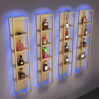 Porte-bouteilles mural en métal éclairé de style industriel et comptoir de bar combinés avec étagère de présentation décorative